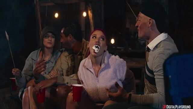 Xotin erining qolini silkitayotgan video Xotin erining qolini silkitayotgan video